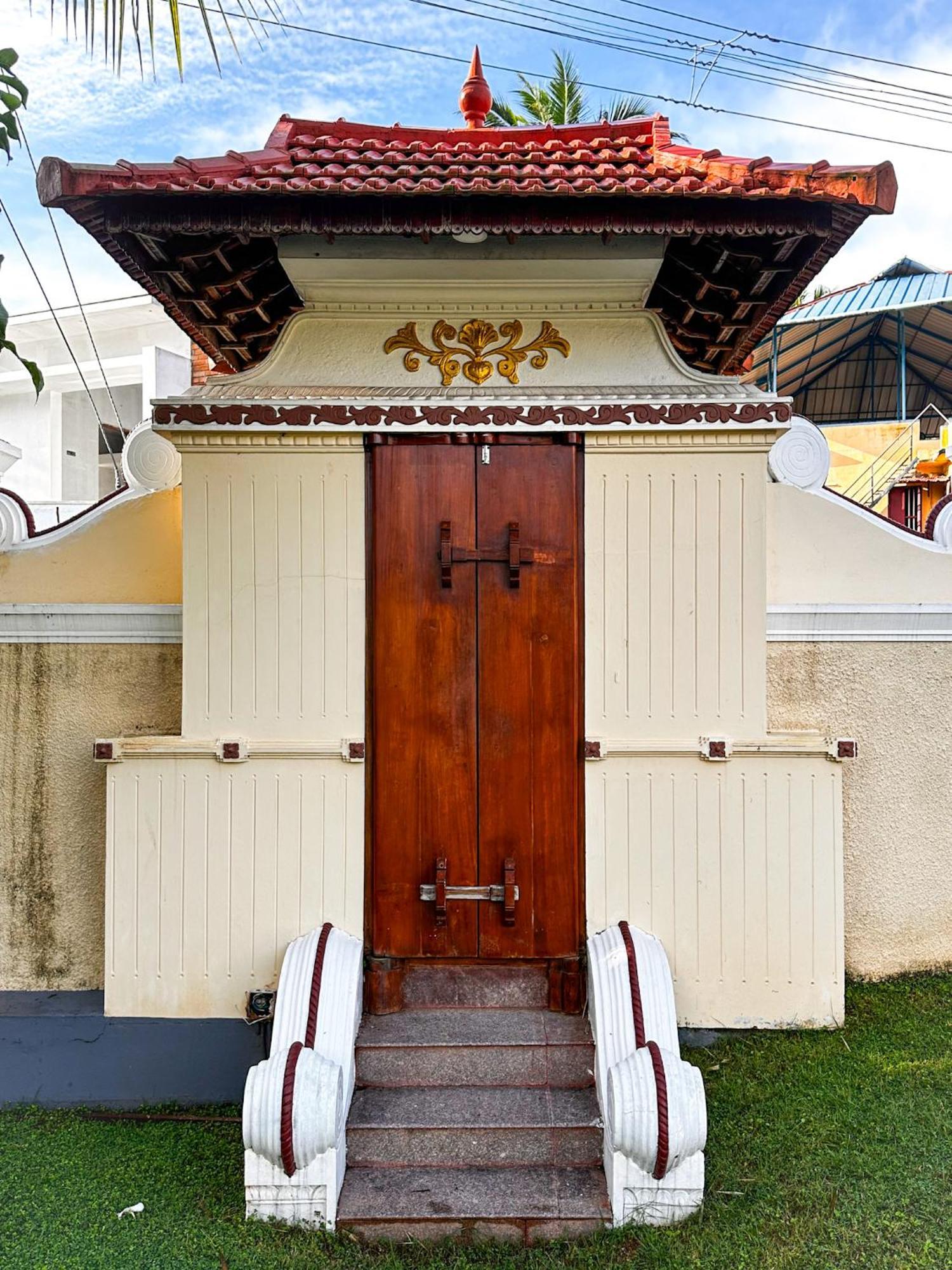Parvathy Serenity In Varkala Attingal エクステリア 写真